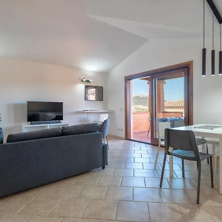 Apartment House Of Lens Golfo Aranci